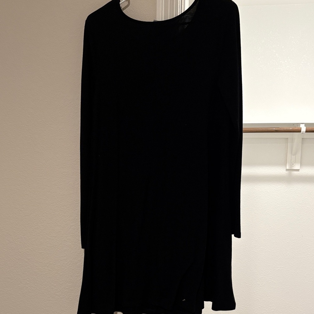 Black Long Sleeve Dress - Picture 3 of 3